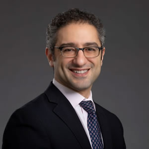 Dr. Amir Dorafshar - Facial Feminization Expert in Chicago